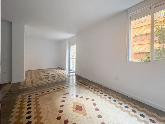 Exclusivo piso reformado a estrenar junto a la avenida del puerto — 6
