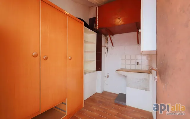 Gran piso en Breda: 4 dormitorios, muy luminoso y junto al centro — 12