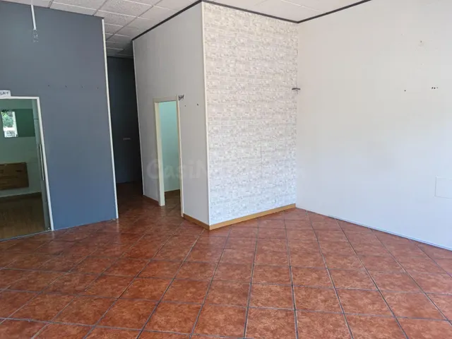 EN EXCLUSIVA LOCAL EN VENTA EN AVENIDA MOLIERE, MALAGA — 2