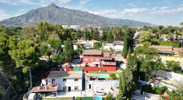 Chalet 7 habitaciones 422m² en venta - Marbella - foto 2