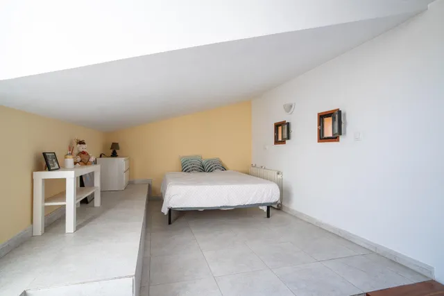 Casa para entrar a vivir. 5 habitaciones. piscina. garaje — 30