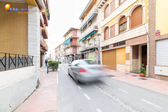 Oportunidad única: Local comercial en pleno centro de Peligros — 2