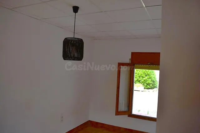 Chalet con piscina, jardín y 2 almacenes grandes cerca de la playa Vinaròs. — 16