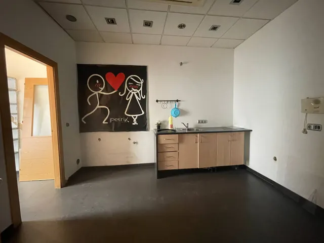 ALQUILER COMERCIAL EN EL CENTRO DE ANTEQUERA — 13