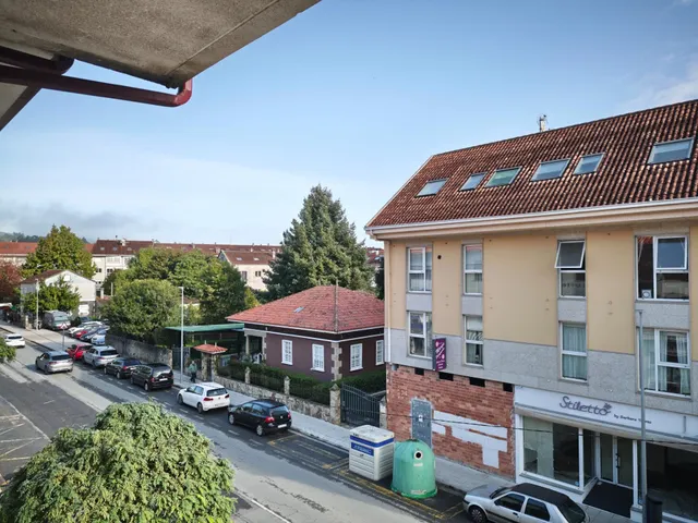 Duplex con GARAJE y DORMITORIO en PLANTA BAJA en el centro de Bertamirans. — 9