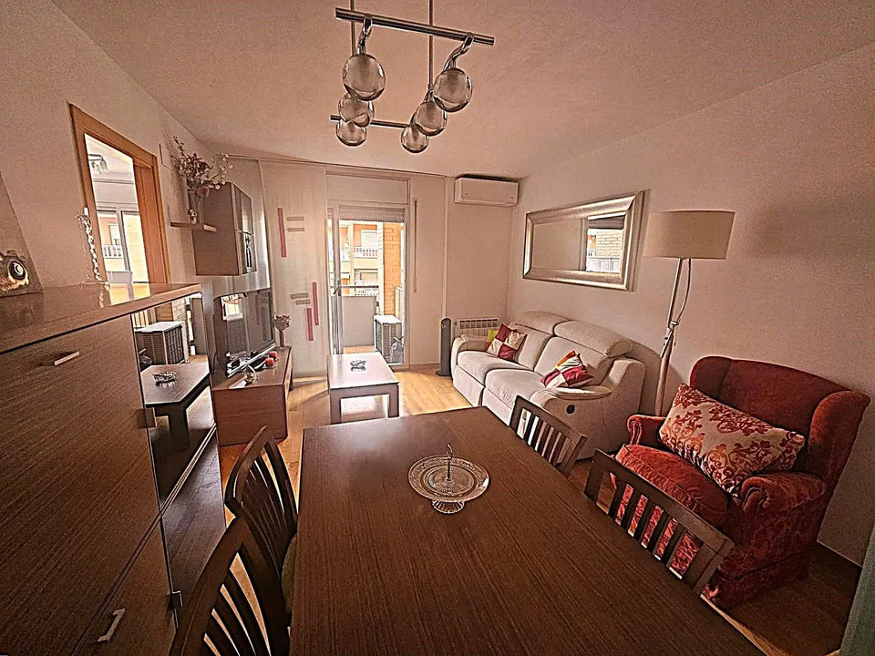 Moderno Apartamento Seminuevo en Balafia, Lleida
