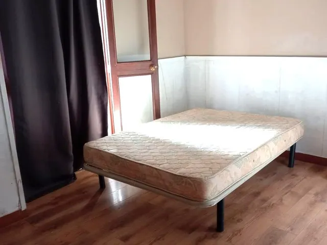 AMPLIO PISO DE CUATRO habitaciones EN ZONA PLAZA PARIS/ESCORXADOR — 26