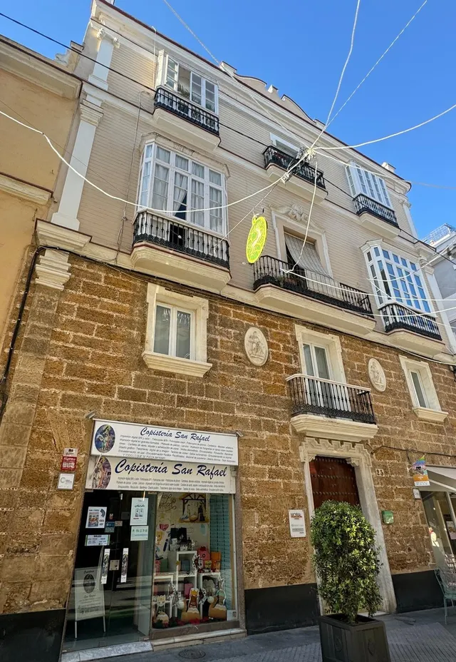 Luminoso y gran piso en calle Ancha - foto 4