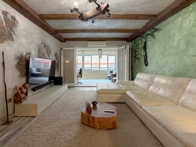 Acequion! Impresionante apartamento reformado con diseño vanguardista y toques rústicos + Enorme terraza con vistas laterales al mar y piscina comunitaria (150 mts playa) — 37