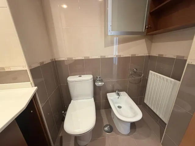 Piso de 3 habitaciones en alquiler en el centro de Nava — 32