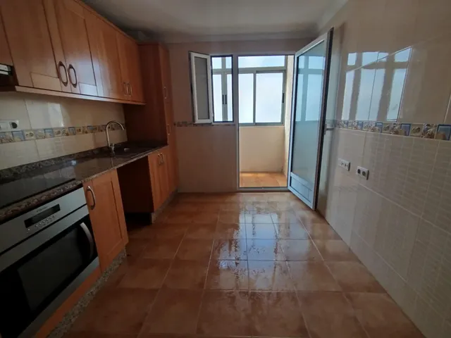 Vivienda de vpo zona parque de la concordia. sin comisión de agencia — 8