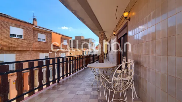 Gran piso en el centro de Xilxes con dos terrazas y 233 m2 c - foto 5
