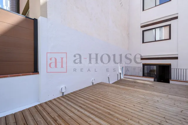 PISO DE OBRA NUEVA CON TERRAZA DE 30M2 LISTO PARA ENTRAR A VIVIR CERCA DE LA SAGRADA FAMILIA — 3