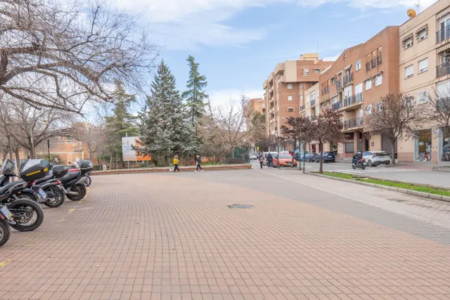 Local Comercial en Venta en Granada - Palacio de Deportes — 31