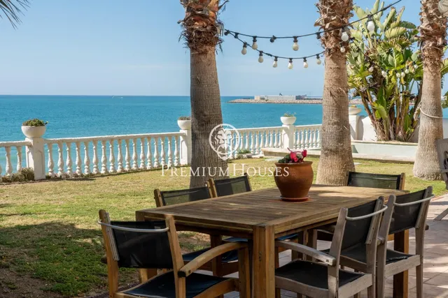 Exclusiva casa frente al mar - foto 3