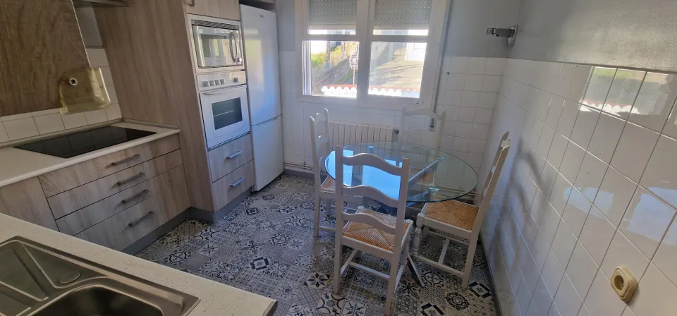 PISO EN VENTA EN EDIFICIO RESIDENCIAL DE 119 METROS CON UNA PARCELA DE 646METROS