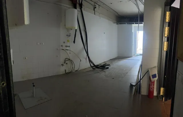 Local comercial en Obispo Benlloch — 6