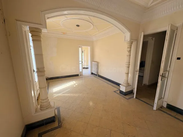 Encantadora Casa de Pueblo en el Corazón de Calaf, totalment - foto 3