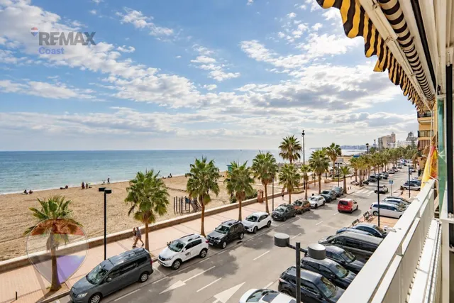 VIVIR FRENTE AL MAR EN FUENGIROLA — 43