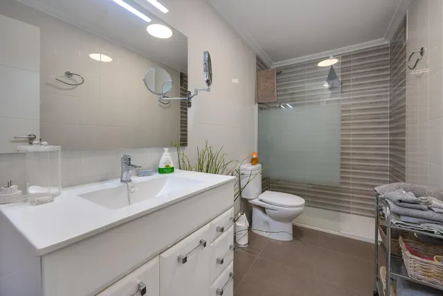 Apartamento de 3 dormitorios 1 baño 1 aseo en Torrevieja (playa del cura) — 8
