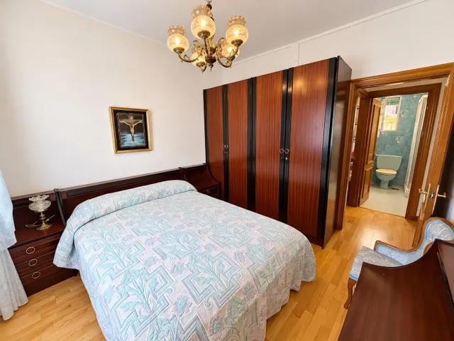 Piso de 2 dormitorios con terraza y grandes posibilidades de reforma en Simancas, Madrid — 22