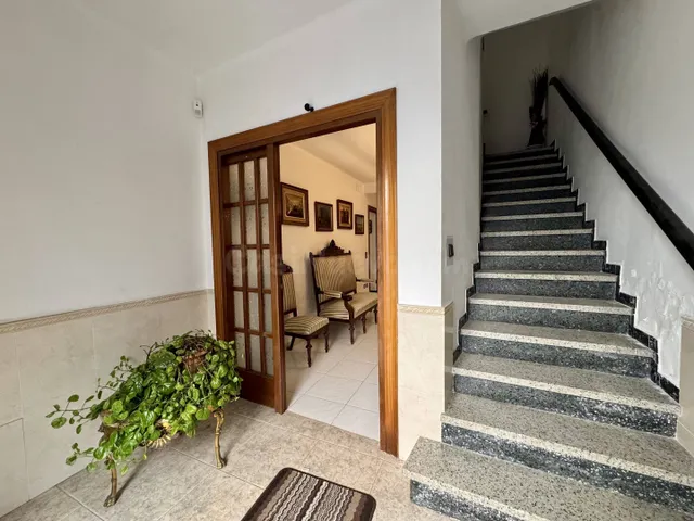 ¡Casa de pueblo con múltiples posibilidades en el centro de  - foto 5