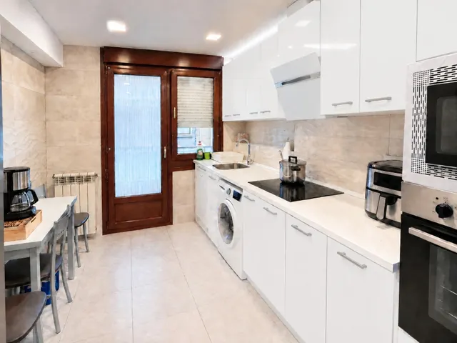 Se vende piso en Zalla con camarote — 11