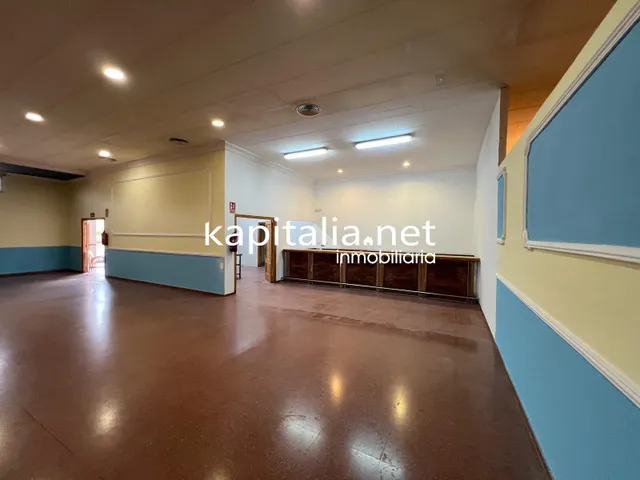 SALON DE EVENTOS EN ALQUILER O VENTA EN GENOVES A 5 MINUTOS DE XATIVA — 24