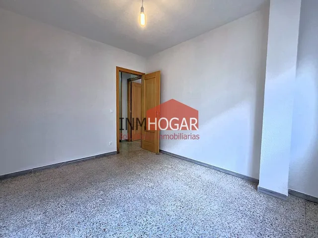 Amplia vivienda de 4 dormitorios con dos terrazas acristaladas en venta la zona sur de Ávila — 36