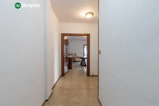 Estupendo piso  en la última planta en calle doctor azpitarte — 25