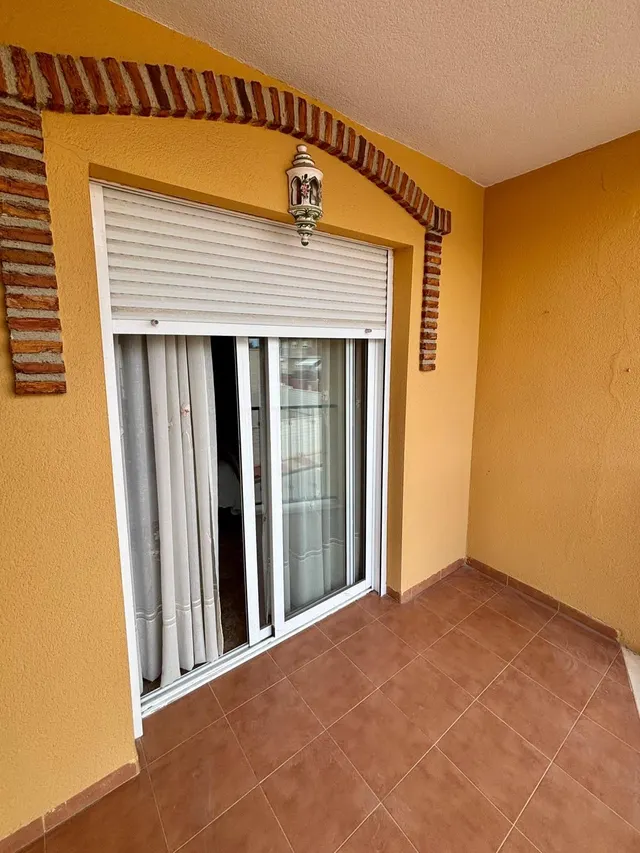 Dúplex de 4 dormitorios con patio y cochera en una de las mejores zonas de Molina — 19