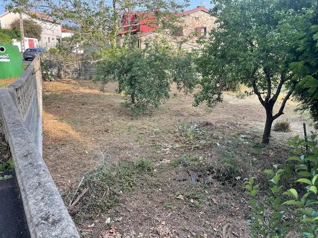 FINCA 740m2 en el centro de Cambre - foto 2