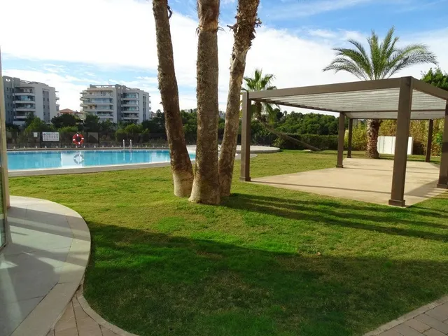 LUJOSO ÁTICO CON ESPECTACULAR TERRAZA EN VILLA MARTÍN GOLF — 44