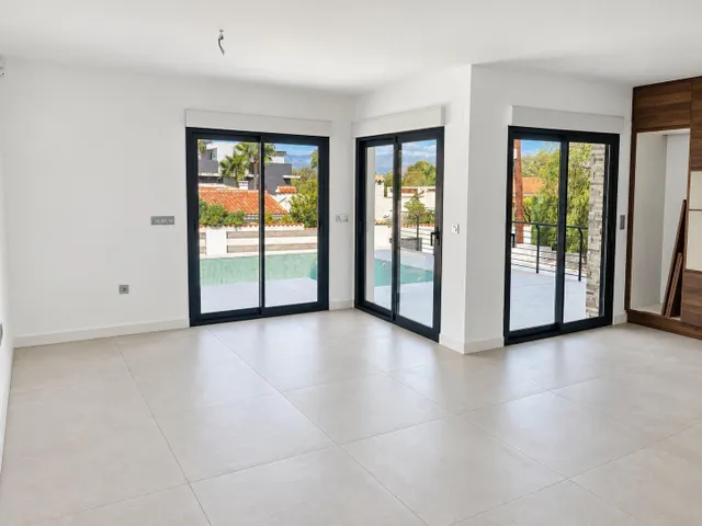 CHALET INDEPENDIENTE DE OBRA NUEVA, 4 DORMITORIOS, 3 BAÑOS, PISCINA EN ZONA MUY TRANQUILA EN ALBIR — 7