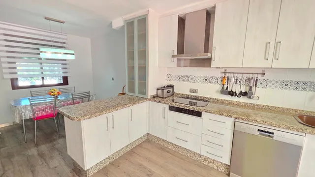 ¡increíble casa adosada con piscina privada en urbanización azahar! — 12