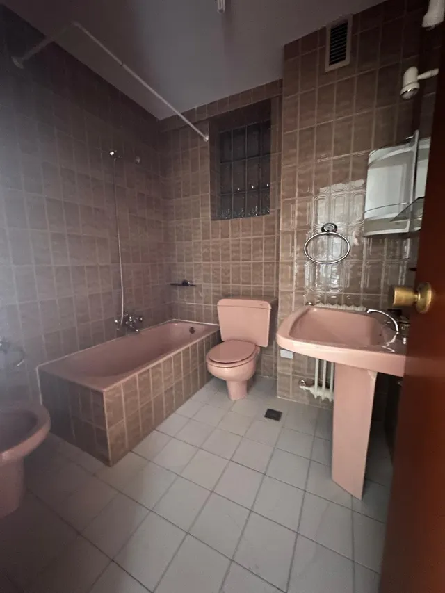 VENTA: Amplio Piso Zona Alta — 15