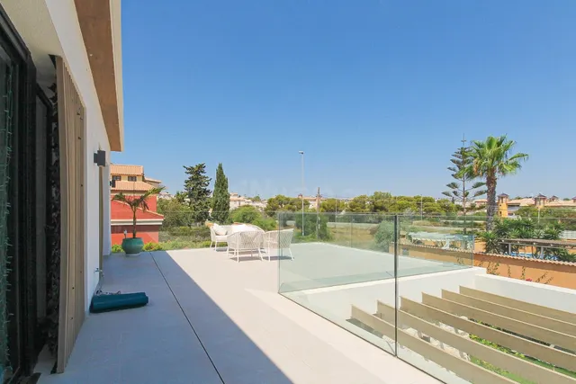 Villa 3 habitaciones 130m² en venta - Lomas de Cabo Roig — 33
