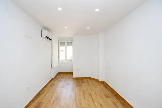 SE VENDE PISO EN GRANADA — 17