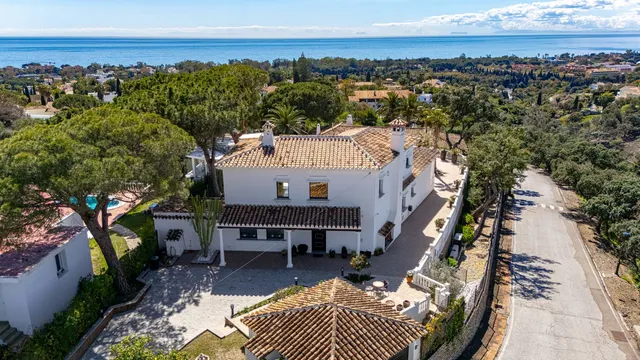 Chalet 3 habitaciones 384m² en venta - Marbella — 50
