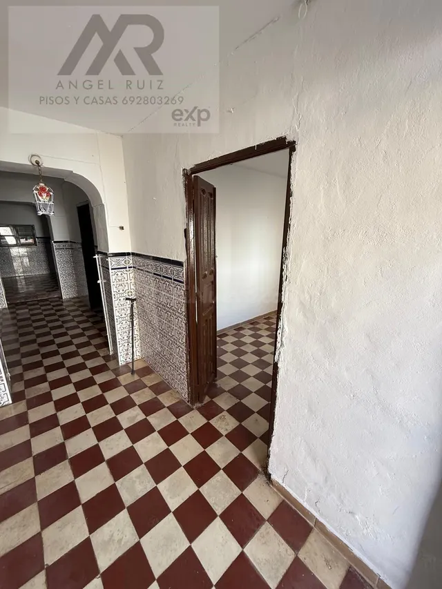 🏡 Oportunidad única en Arroyo de San Serván — Casa en planta - foto 4