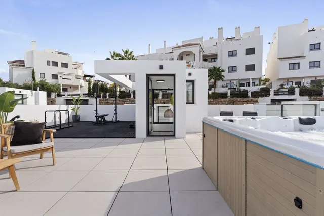Villa 6 habitaciones 352m² en alquiler - Costa Del Sol — 28