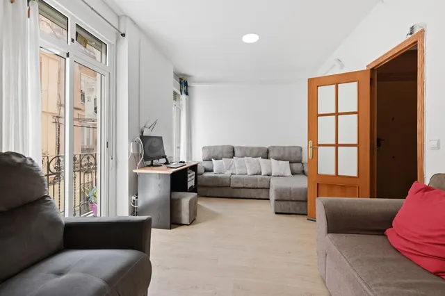 Piso en Venta en Valencia Valencia L OLIVERETA — 2
