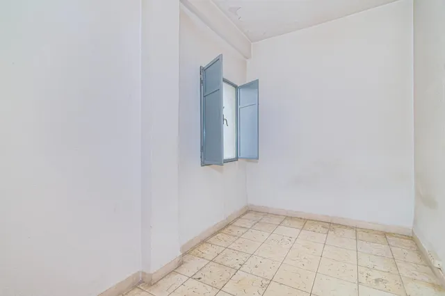 Oportunidad Única: Amplio Piso para Reformar en Camino de Ronda ✨ — 6