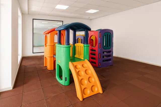 APARTAMENTO ESQUINERO CON TERRAZA Y GARAJE EN COMPLEJO RESIDENCIAL CON PISCINA Y ZONAS COMUNITARIAS — 26