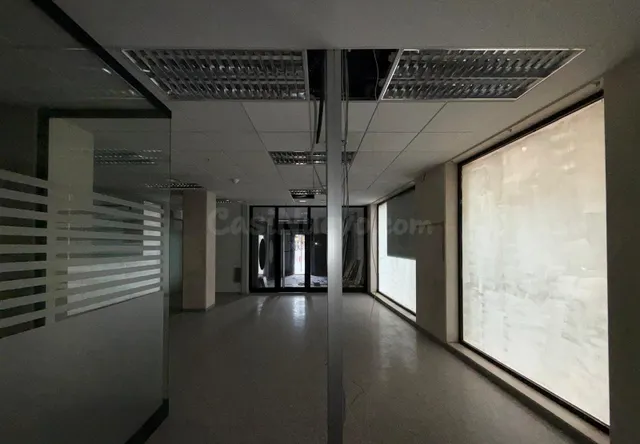 Local comercial 296m² en venta - Alzira - foto 5