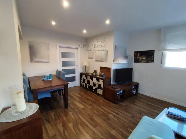 EXCLUSIVO ÁTICO CON TERRAZA Y GARAJE INCLUIDO EN ZONA ARQUITECTO VANDELVIRA · 4 habitaciones · REF: GV0329 — 34