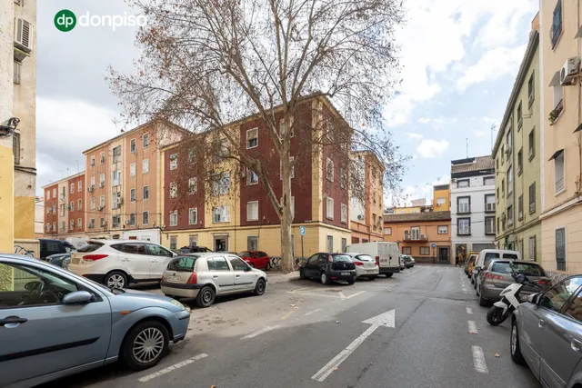 Piso reformado en zona Zaidin — 35