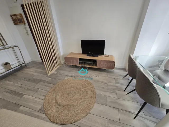 OCASIÓN DE VIVIENDA REFORMADA JUNTO AL HOSPITAL DE ALICANTE - foto 5