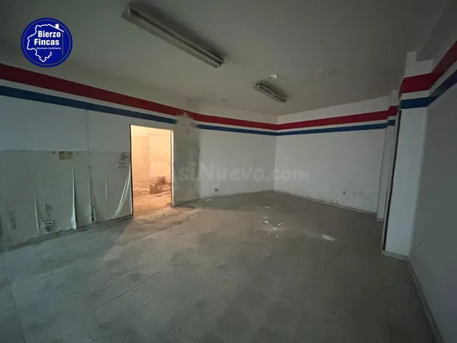 Se vende local en zona alta de Ponferrada — 5