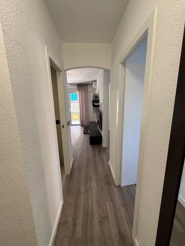 ✨ PISO RECIÉN REFORMADO CON PISCINA Y PARKING A 600 METROS DE LA PLAYA ✨ — 8